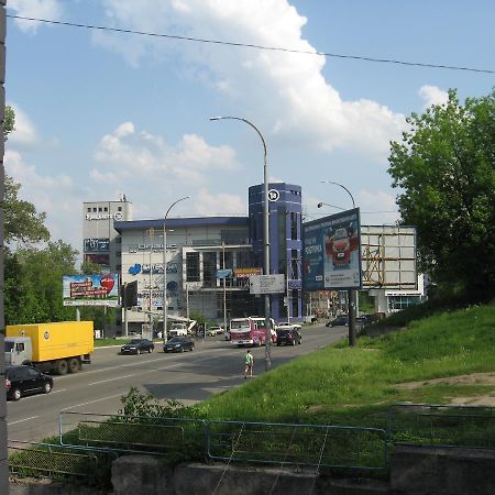 Apartment Near The Central Railway Station Kyiv Exterior photo