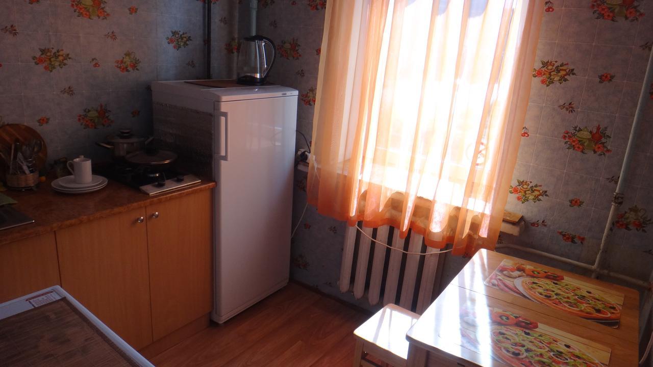 Apartment Near The Central Railway Station Kyiv Exterior photo