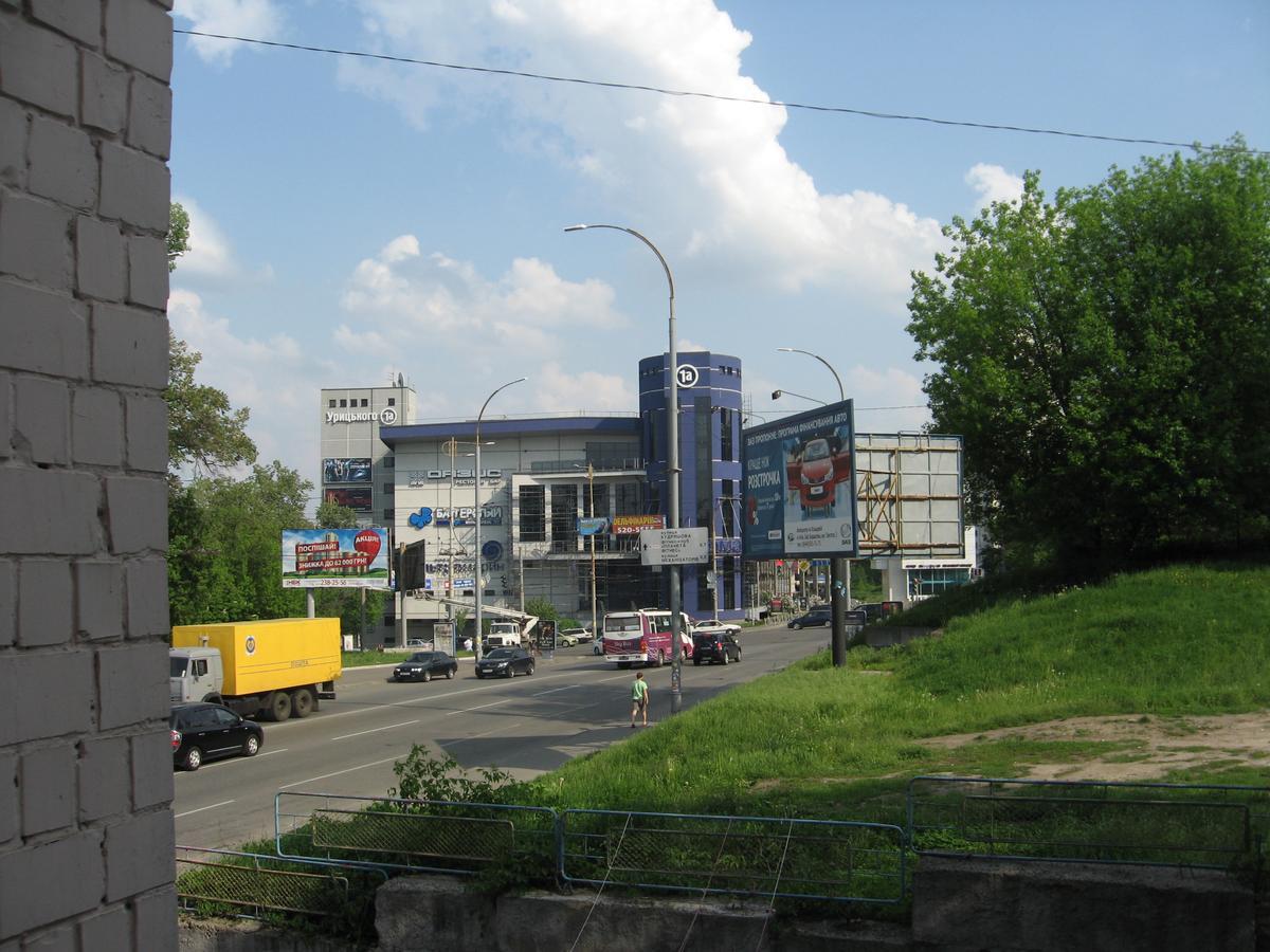 Apartment Near The Central Railway Station Kyiv Exterior photo